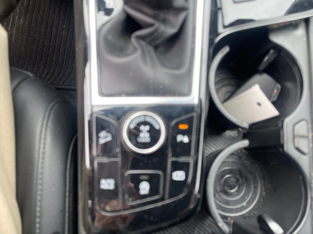 Used 2023 Kia Sportage X-Line AWD/4WD image 11