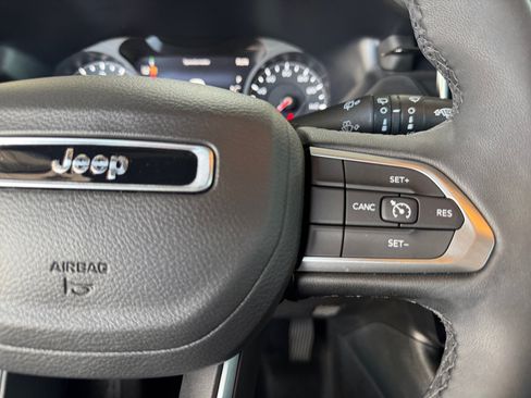 Used 2026 Jeep Compass Latitude AWD/4WD image 21