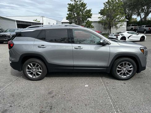 Certified 2024 GMC Terrain SLT AWD/4WD image 7