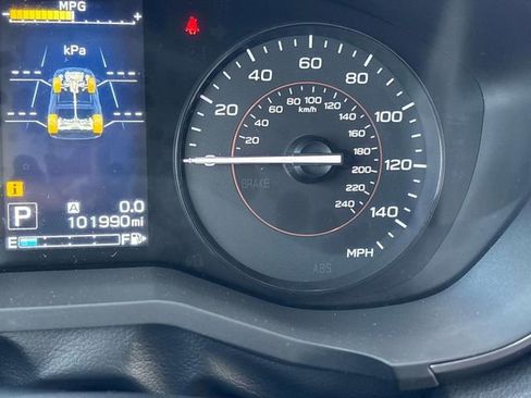 Used 2019 Subaru Crosstrek 2.0i Premium w/ Eyesight System image 23