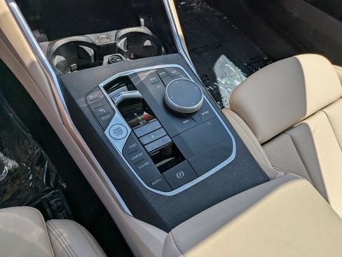 Used 2023 BMW 330i xDrive Sedan w/ Premium Package AWD/4WD image 29