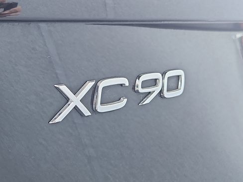 Used 2024 Volvo XC90 B6 Ultimate AWD/4WD image 2