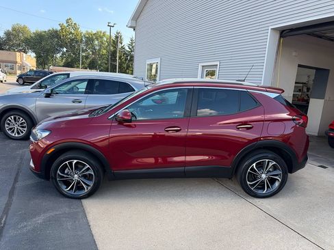Used 2023 Buick Encore GX Select AWD/4WD image 2