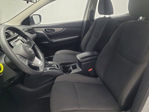 Used 2021 Nissan Rogue Sport S image 17