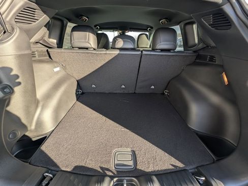 New 2026 Jeep Compass Latitude image 12