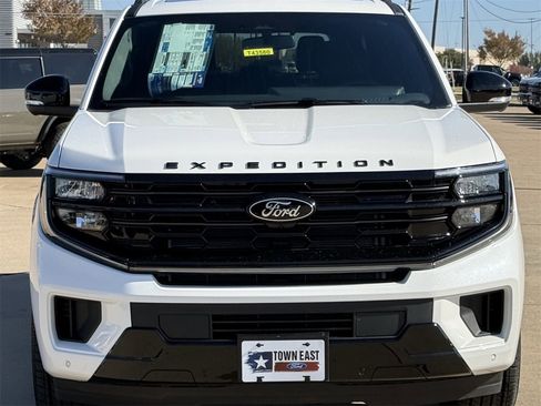 New 2025 Ford Expedition Platinum w/ Stealth Appearance Package image 30