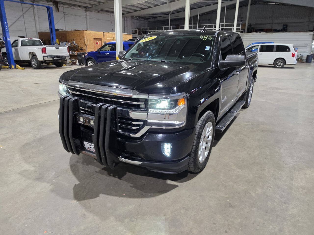 Used 2017 Chevrolet Silverado 1500 High Country AWD/4WD image 3