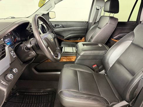 Used 2020 Chevrolet Tahoe Premier AWD/4WD image 13