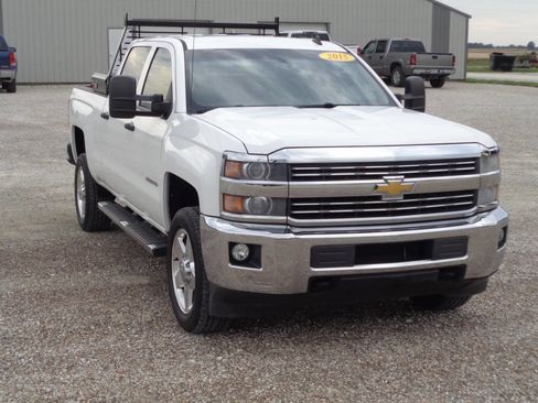 Used 2015 Chevrolet Silverado 2500 LT w/ LT Convenience Package image 5