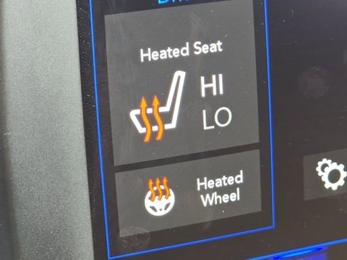 Used 2023 Jeep Renegade Latitude w/ Premium Group image 13