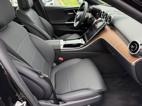 Used 2025 Mercedes-Benz C 300 4MATIC Sedan image 14