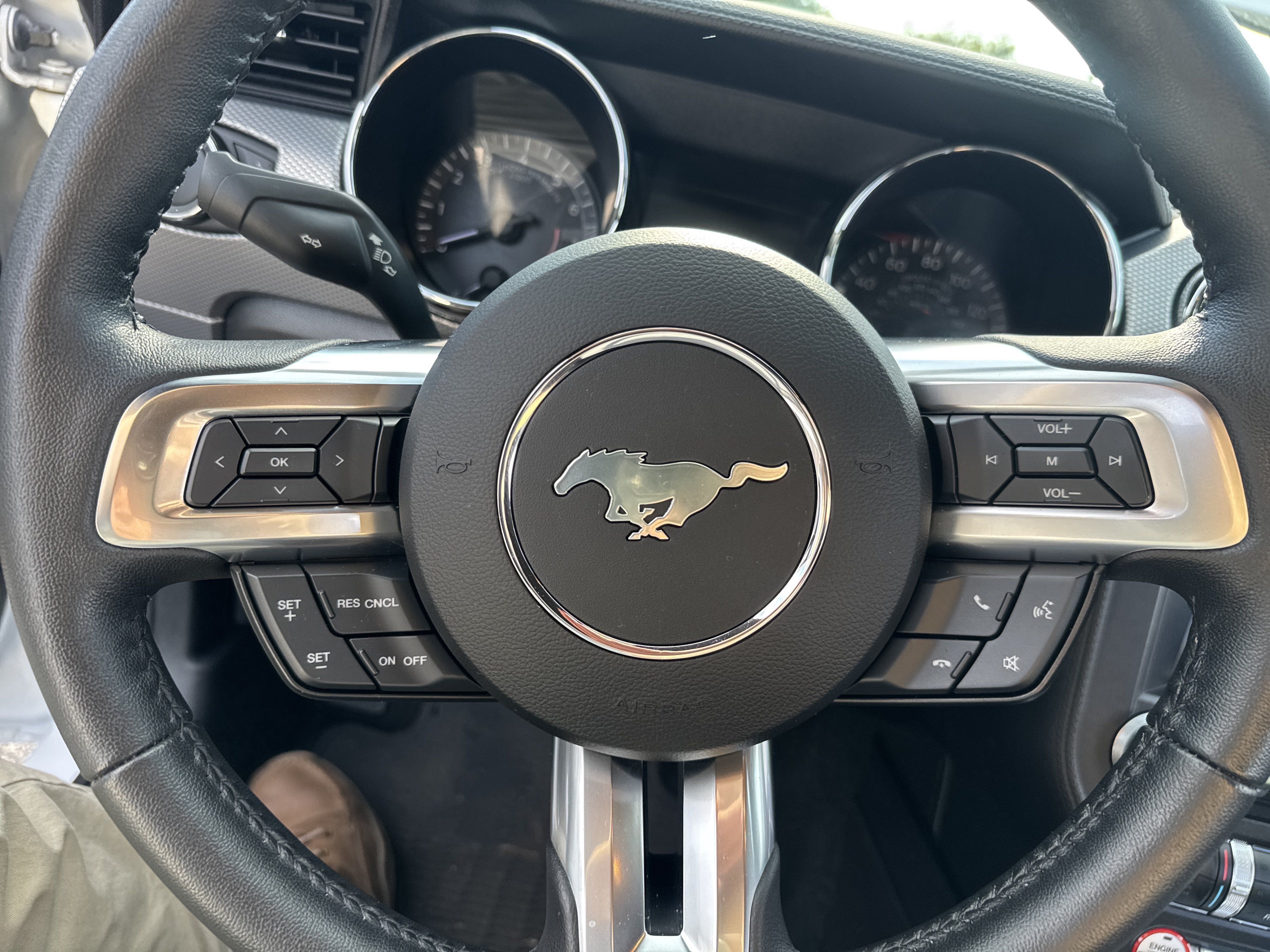Used 2017 Ford Mustang GT Premium w/ Equipment Group 401A RWD image 17