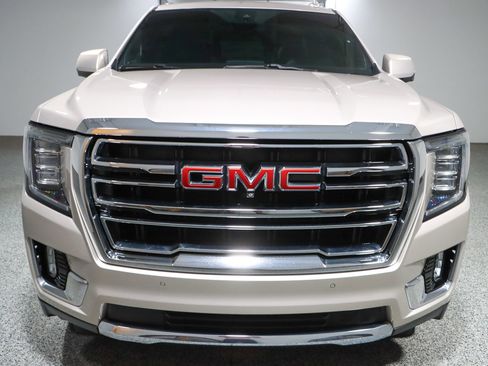 Used 2021 GMC Yukon SLT w/ SLT Premium Package RWD image 4