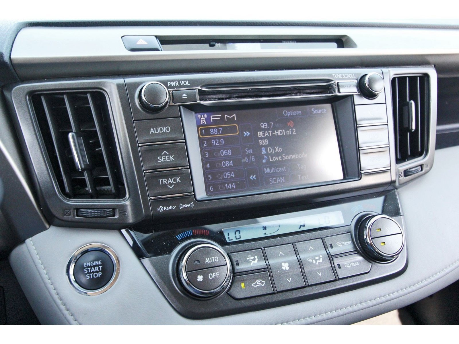 Used 2013 Toyota RAV4 Limited FWD image 23