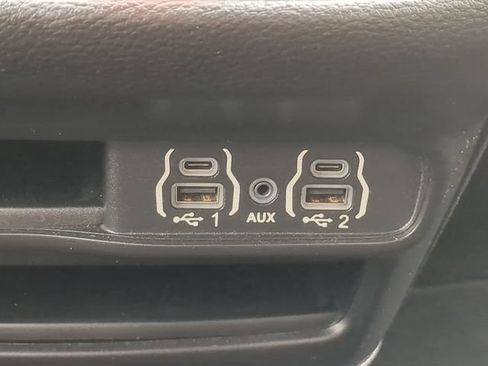Used 2021 Chrysler Pacifica Touring-L w/ Premium & Safety Sphere Group FWD image 28