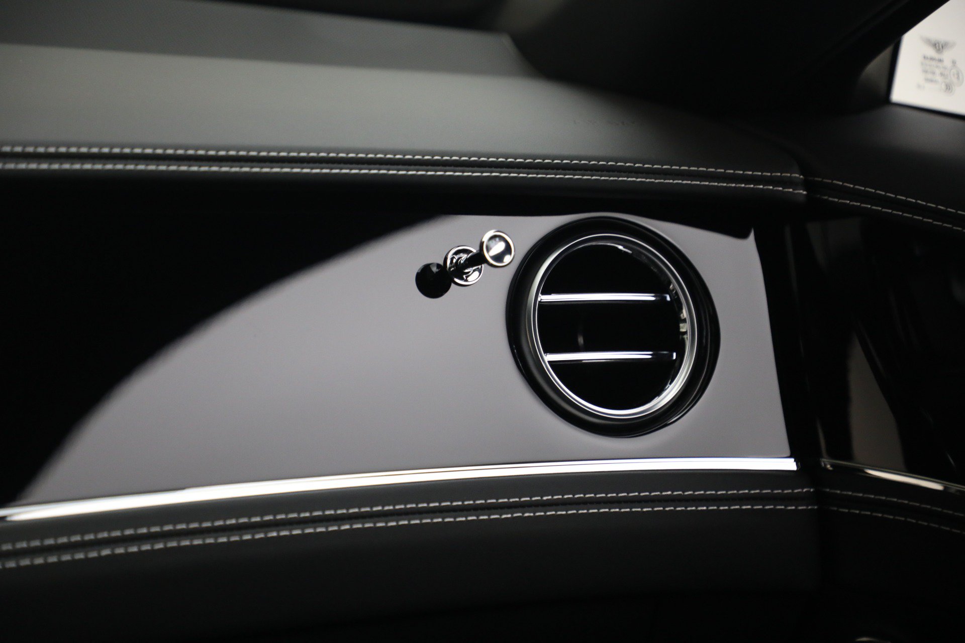Certified 2022 Bentley Flying Spur W12 AWD/4WD image 32