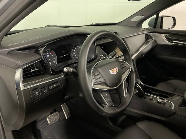Used 2026 Cadillac XT5 Sportv w/ LPO, Floor Liner Package AWD/4WD image 17