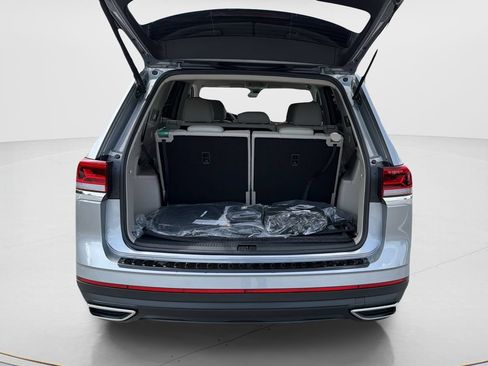 New 2026 Volkswagen Atlas SE FWD image 9