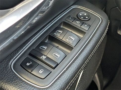 Used 2024 RAM 1500 Laramie image 23