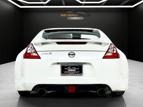 Used 2020 Nissan 370Z Coupe RWD image 4