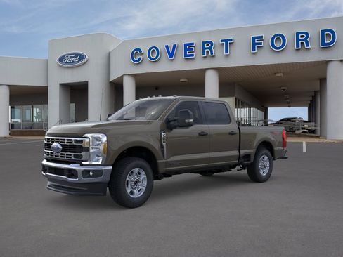 New 2026 Ford F250 XLT w/ FX4 Off-Road Package AWD/4WD image 1