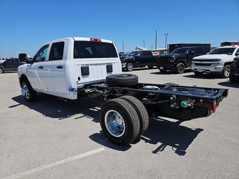 New 2026 RAM 3500 Tradesman AWD/4WD image 4