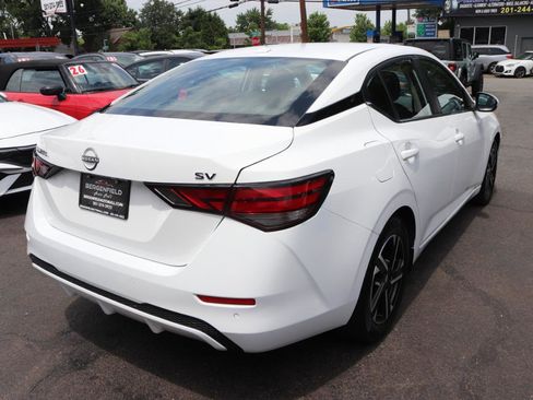 Used 2024 Nissan Sentra SV FWD image 5
