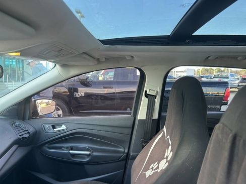 Used 2016 Ford Escape SE image 12