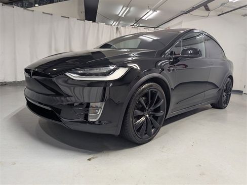 Used 2018 Tesla Model X 75D image 5
