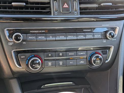 Used 2019 Kia Optima S w/ S Panoramic Sunroof Package FWD image 13