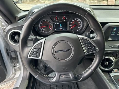 Used 2017 Chevrolet Camaro LT RWD image 15