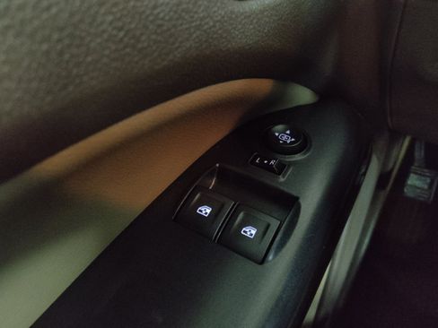 Used 2018 GMC Canyon SLE RWD image 27