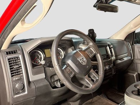 Used 2017 RAM 1500 Classic SLT image 10