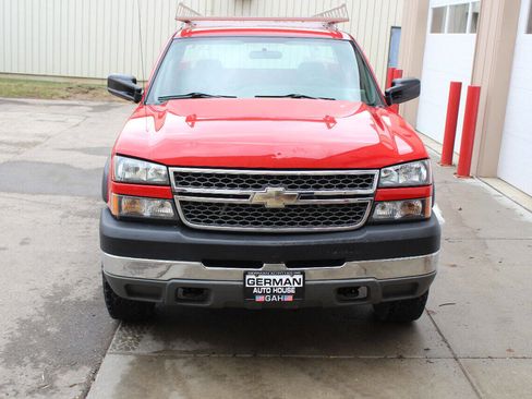 Used 2005 Chevrolet Silverado 3500 4x4 Regular Cab image 3