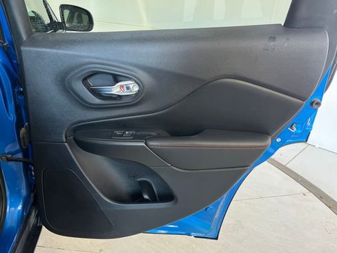 Used 2020 Jeep Cherokee Trailhawk w/ Cold Weather Group image 29