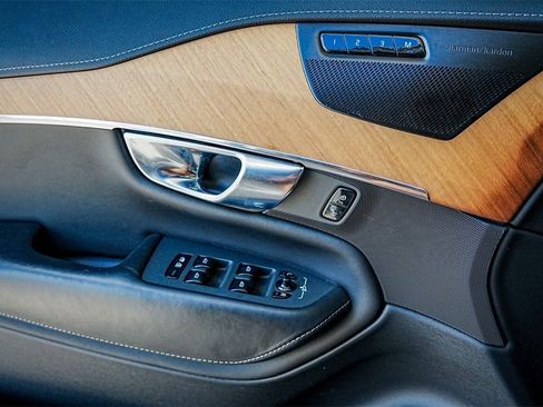 Used 2020 Volvo XC90 T8 Inscription image 21