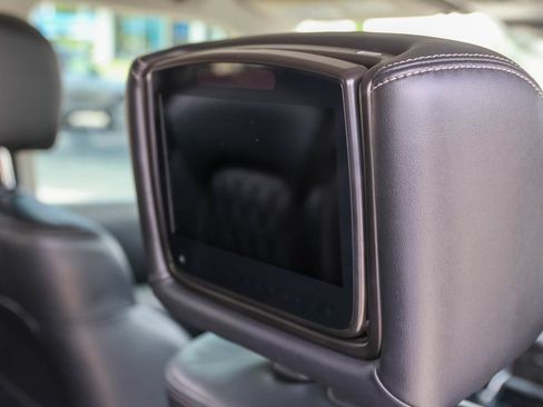 Used 2021 Nissan Armada Platinum w/ Captain's Chairs Package RWD image 15