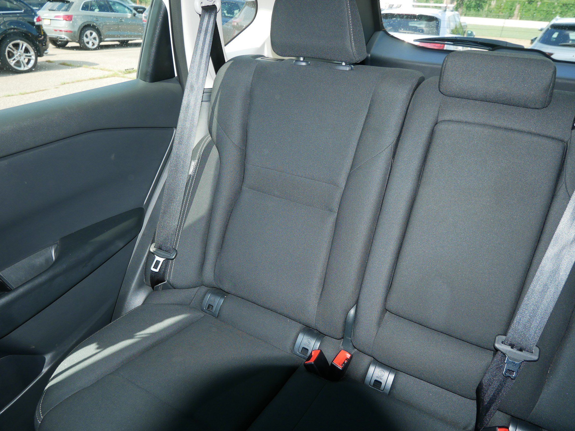 Used 2024 Nissan Rogue S AWD/4WD image 12