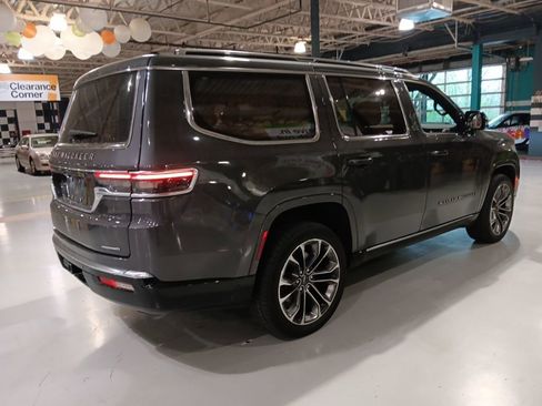 Used 2022 Jeep Grand Wagoneer Series III w/ Rear Seat Video Group 1 image 6