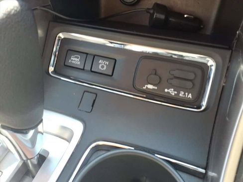 Used 2021 Subaru Ascent Premium w/ Convenience Package AWD/4WD image 29