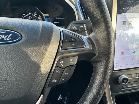 Used 2024 Ford Edge SEL image 15