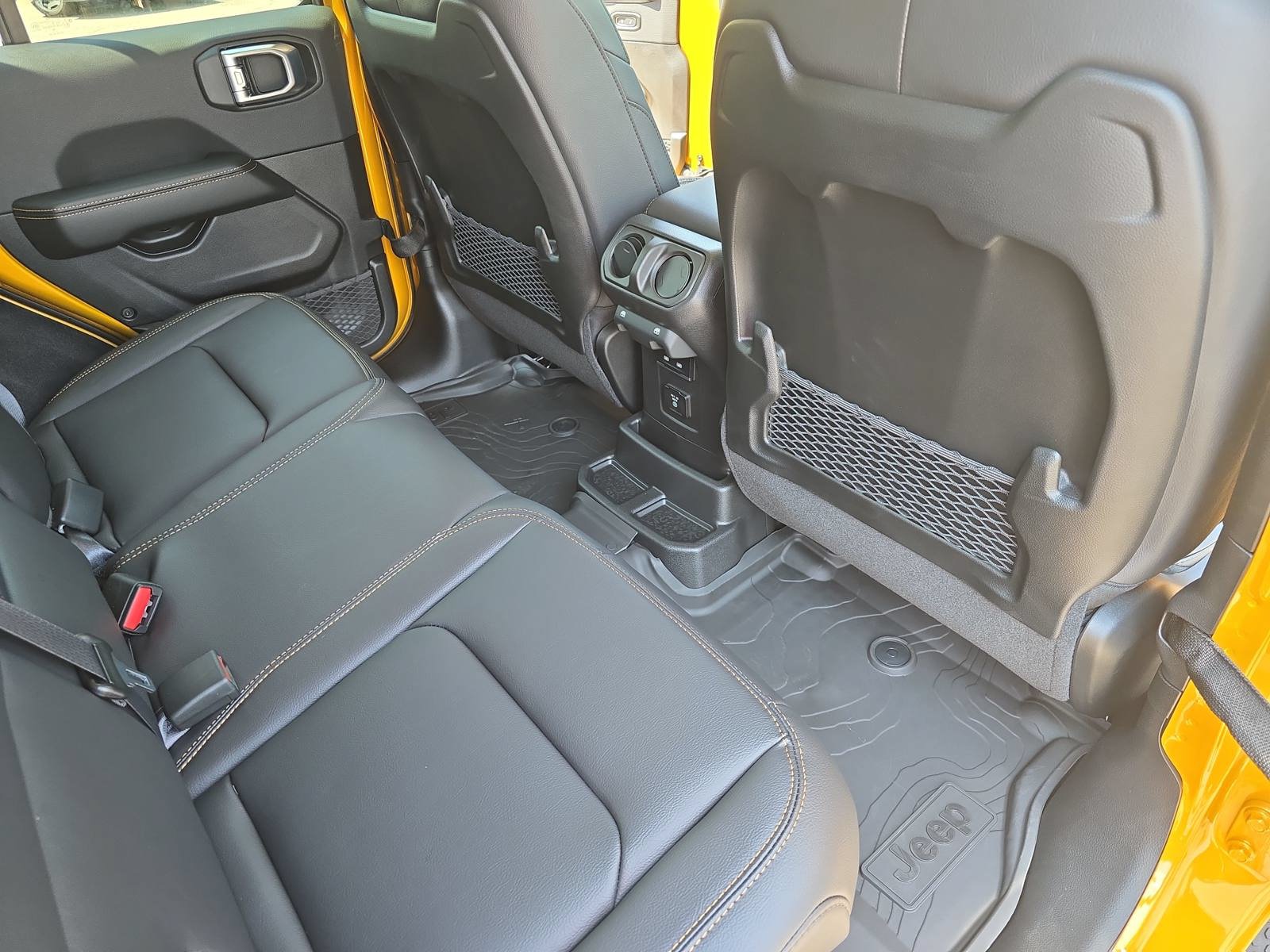 New 2026 Jeep Wrangler Unlimited Sahara AWD/4WD image 12