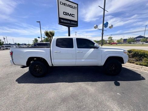 Used 2023 Toyota Tacoma SR AWD/4WD image 5
