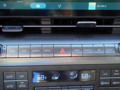 Used 2024 Hyundai Kona Limited image 27