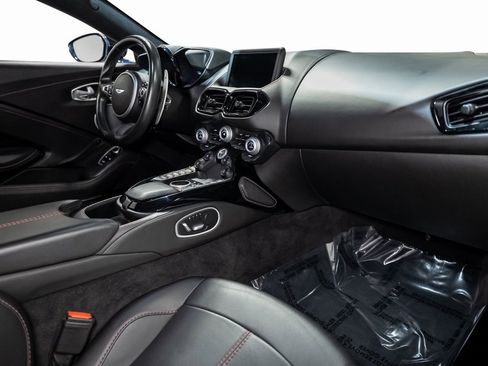 Used 2020 Aston Martin V8 Vantage Coupe image 50