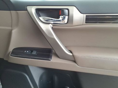 Used 2021 Lexus GX 460 Premium w/ Premium Package image 8