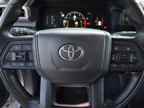 Used 2026 Toyota Tacoma SR5 AWD/4WD image 11