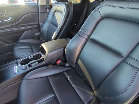 Used 2023 Lincoln Corsair AWD image 21