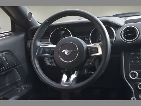 Used 2020 Ford Mustang Coupe RWD image 16