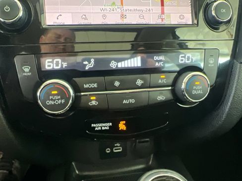 Used 2018 Nissan Rogue SV w/ Sun & Sound Touring Package AWD/4WD image 56